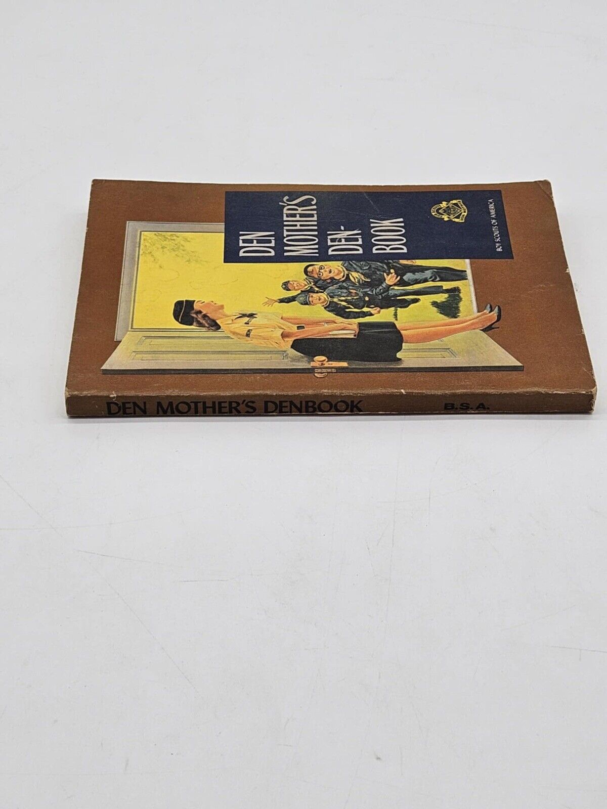 BSA Den Mother's Denbook (1967 P.B. Book) Cub Scouts; Adult Leaders; Illustrated