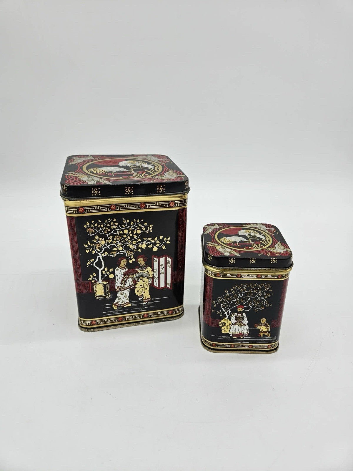 Vintage Set of Nesting Tea Tins Oriental Made In Hong Kong 5.5" & 4.5"