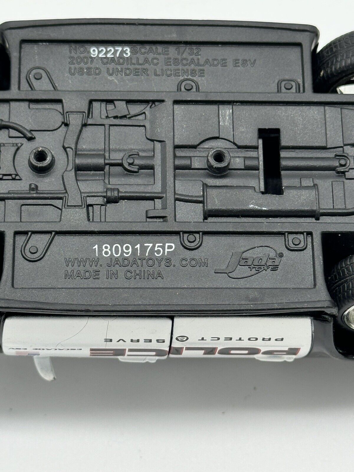 Jada Toys 2007 Cadillac Escalade Police Vehicle 1:32 Die Cast  MTY 005