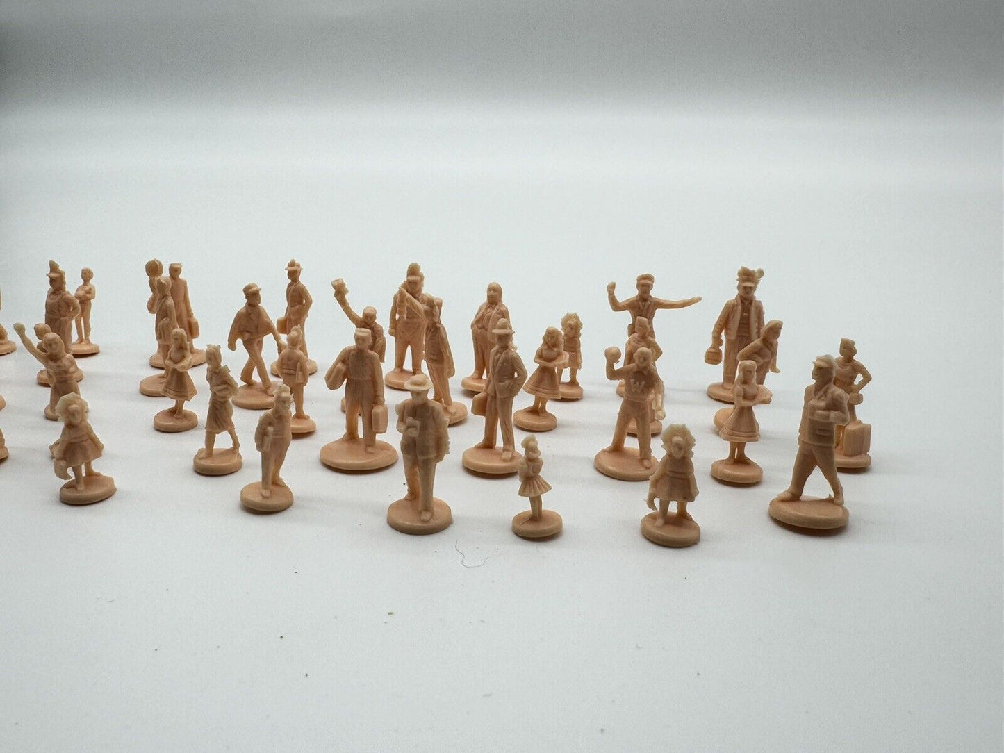 HO Scale Bachmann Plasticville Unpainted Pink People Lot of 48 For Model Train