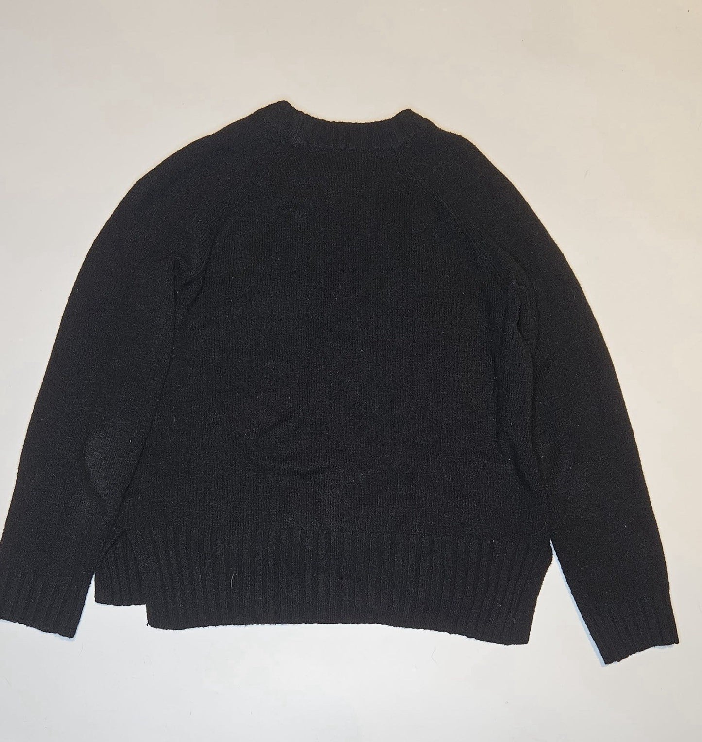 Time and Tru Women’s Black Crewneck Sweater Size M (8–10)