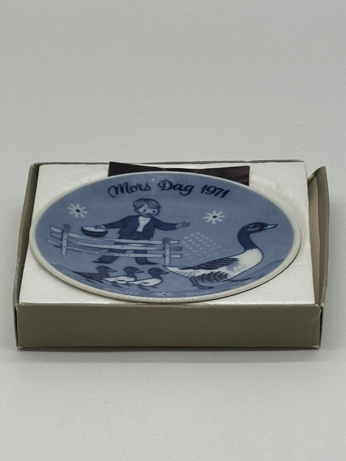PORSGRUND NORWAY 1971 MORS DAG, MATHER'S DAY PLATE, 2ND SERIES, 5" DIAMETER