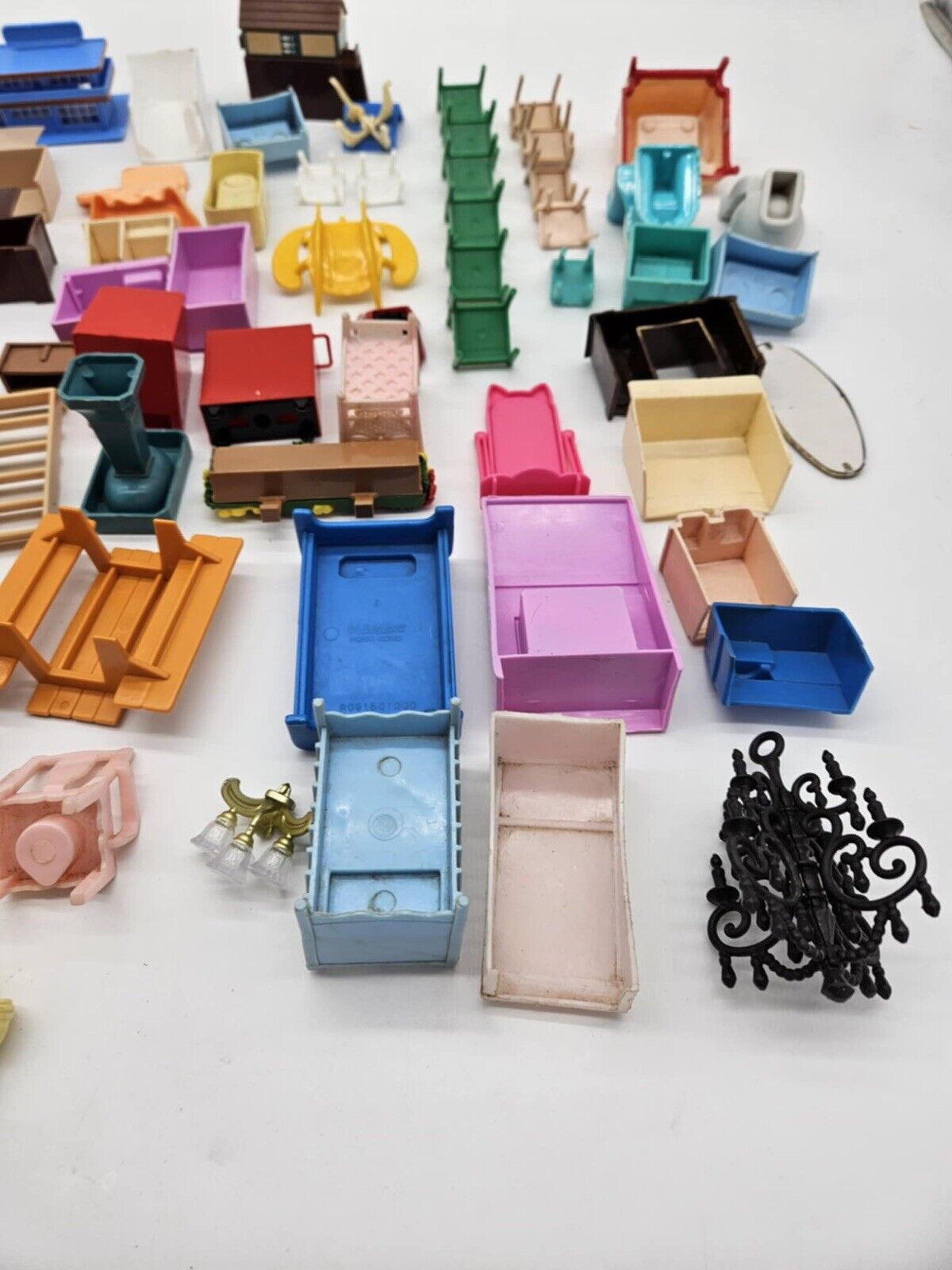 Vtge Lot Doll Dollhouse Furniture Plasco Fisher Price Renwall Arco & MORE!