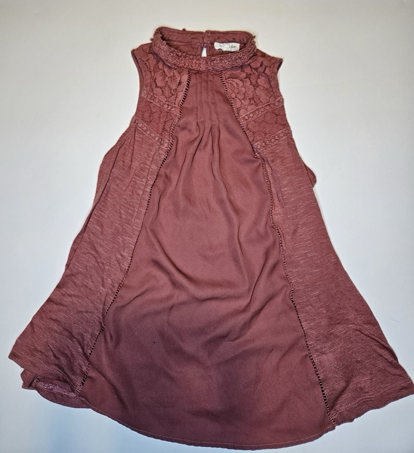 Skylar + Jade Mauve Lace Mock Neck Sleeveless Tunic Top Size S