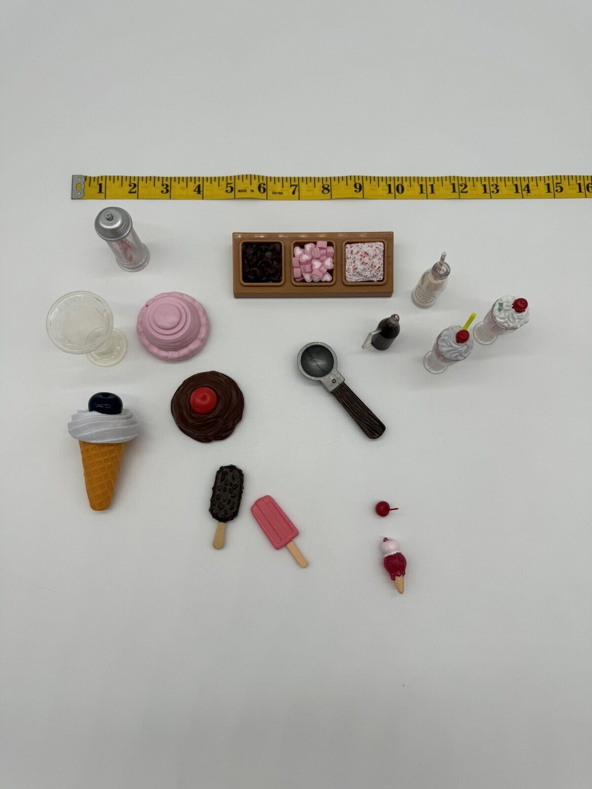 CUTE!! PLAY DOLL ICE CREAM TREATS ACCESSORY LOT