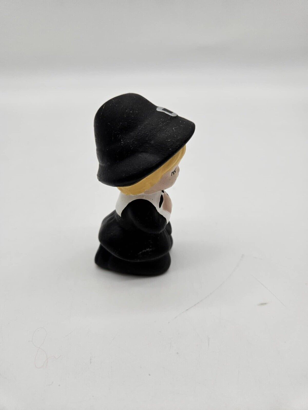 Vintage Little Pilgrim Boy Figurine