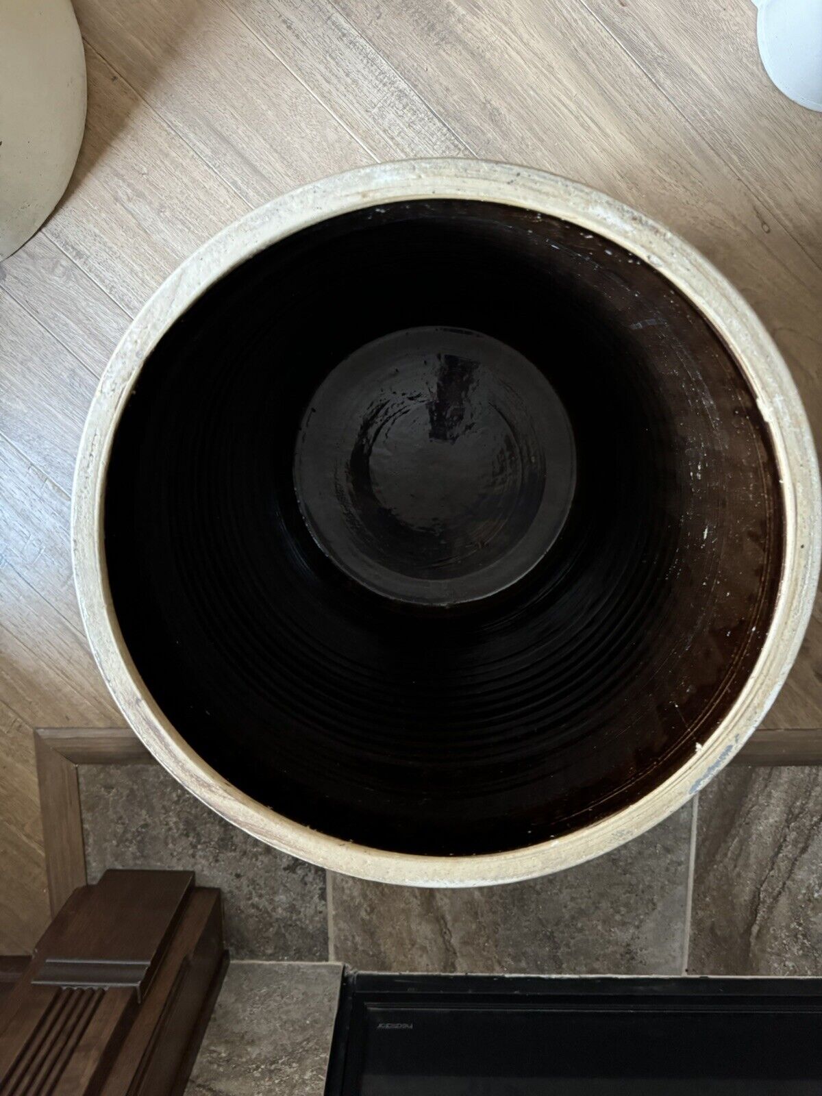 Red Wing Antique Bee Sting 12 Gallon Salt Glazed Stoneware Crock