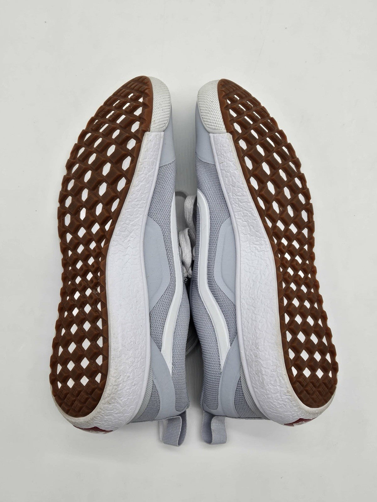 VANS WOMENS ULTRARANGE EXO SNEAKERS ~ SZ 9 ~ GREY