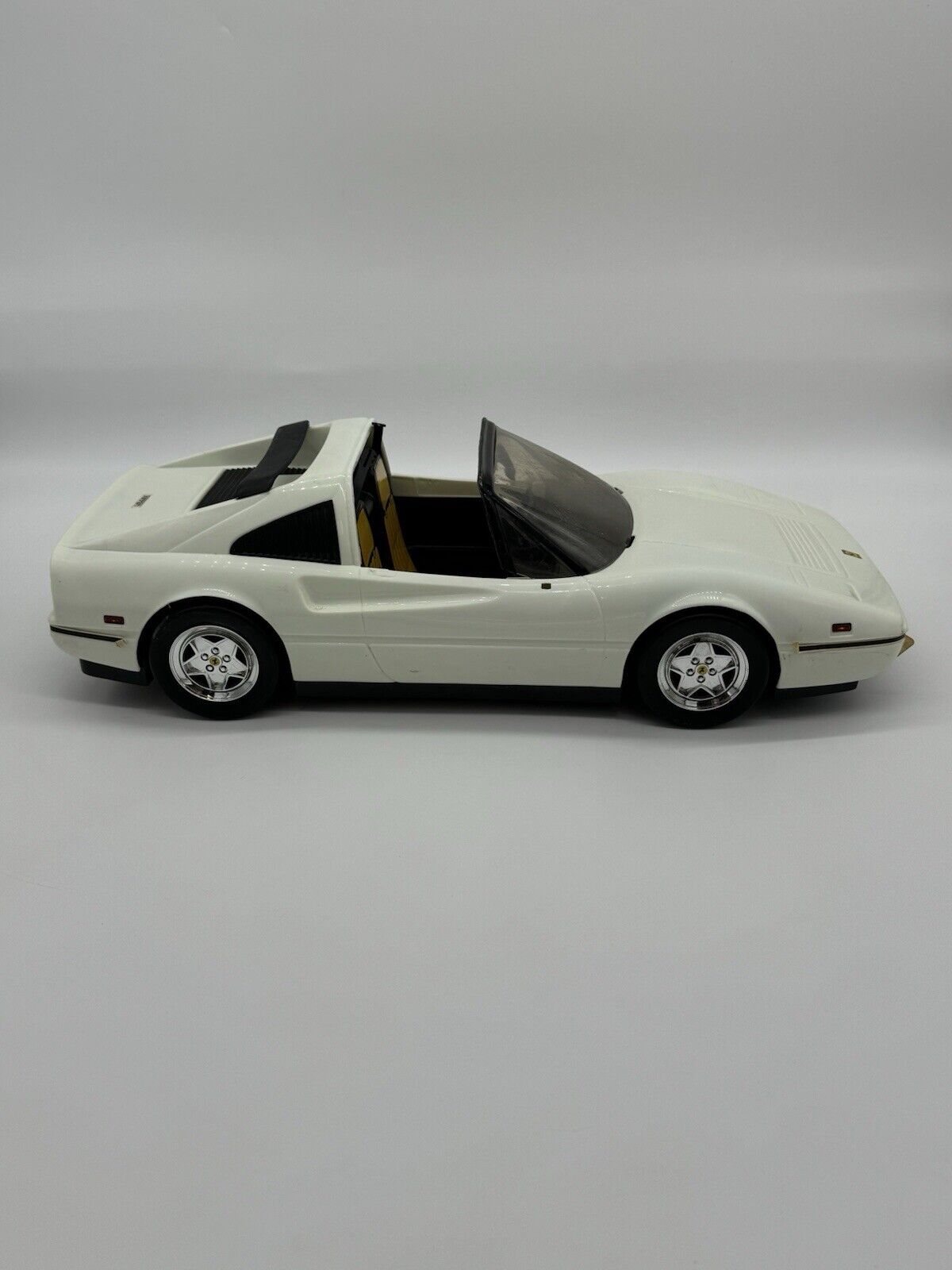 VINTAGE 1986 BARBIE Doll Car White FERRARI 328 GTS Mattel
