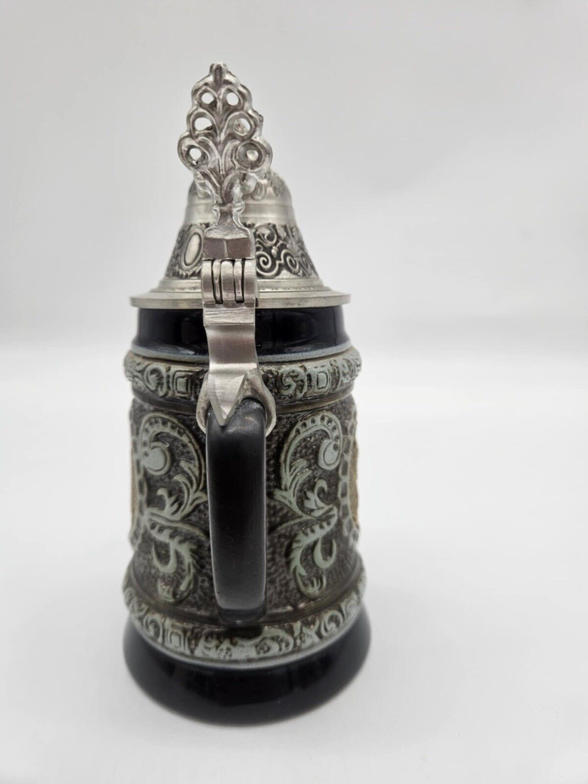 Vintage LE German Beer Stein with Golden Eagle Relief  Made in Germany (JB01)