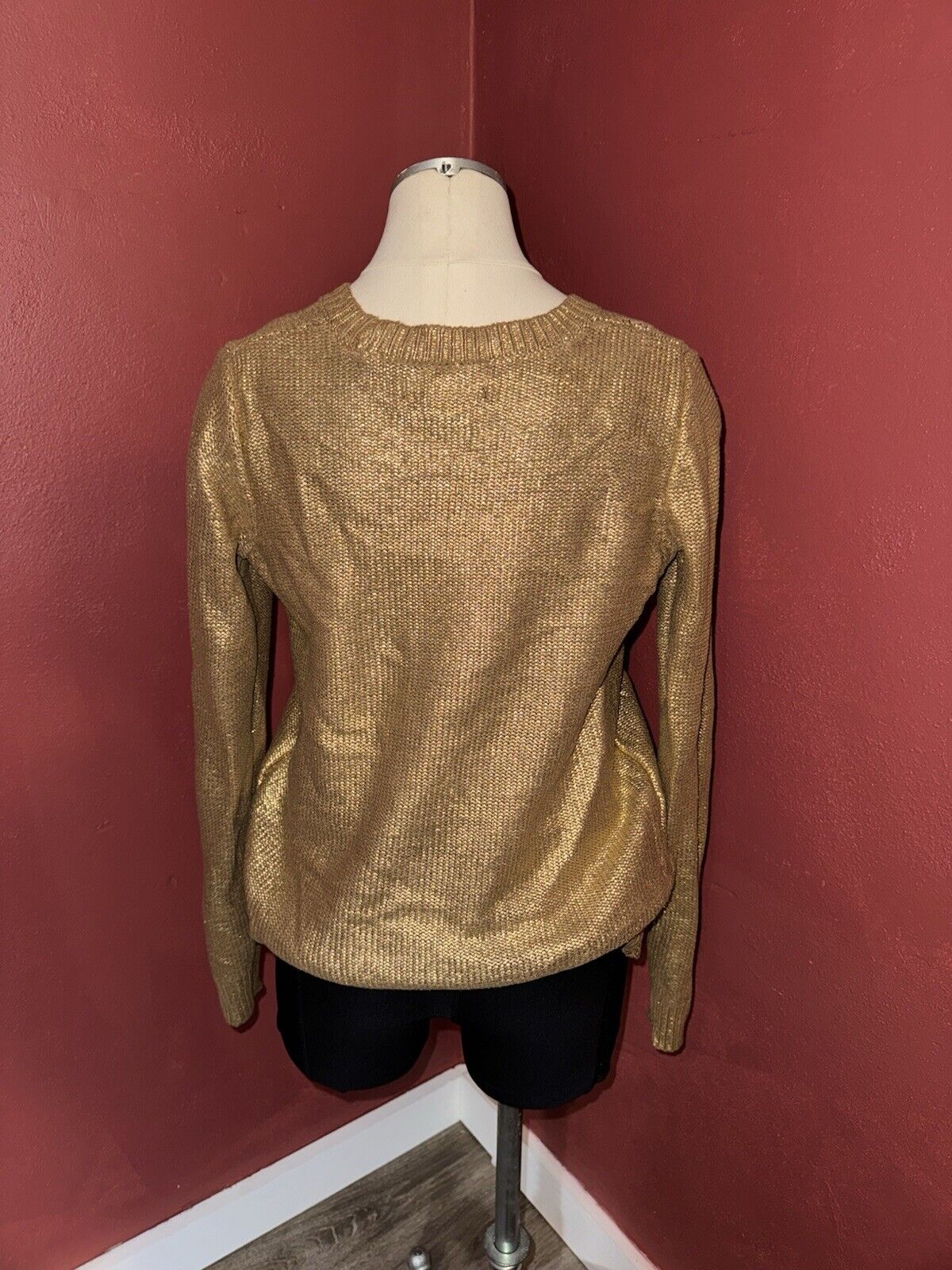 Rock & Republic Gold Metallic Crew Neck Sweater  ~ Size Medium