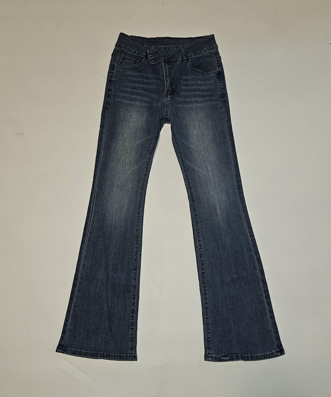 CUTE Bootcut Stretch Jeans  Size M