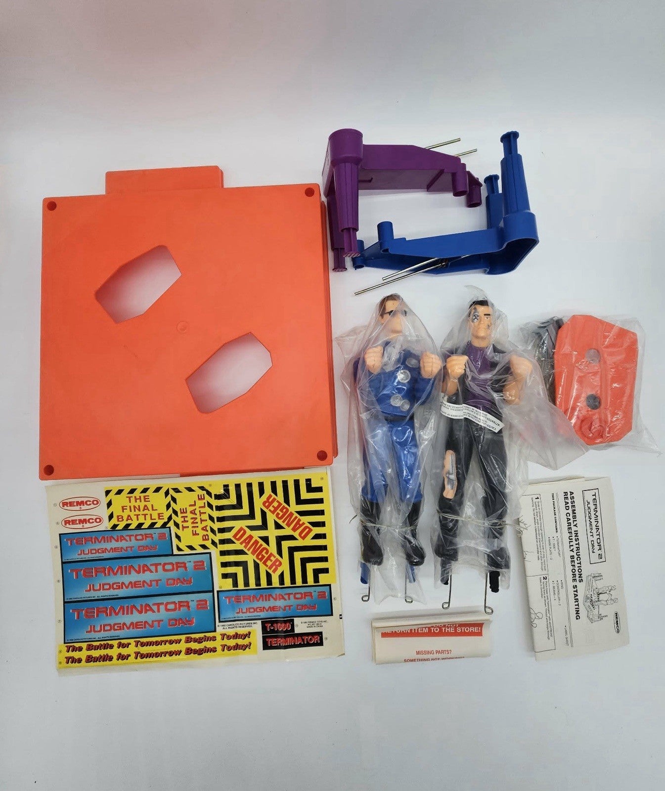 TERMINATOR 2 JUDGMENT DAY FINAL BATTLE ARNOLD ROCK'EM SOCK'EM ROBOTS NEW