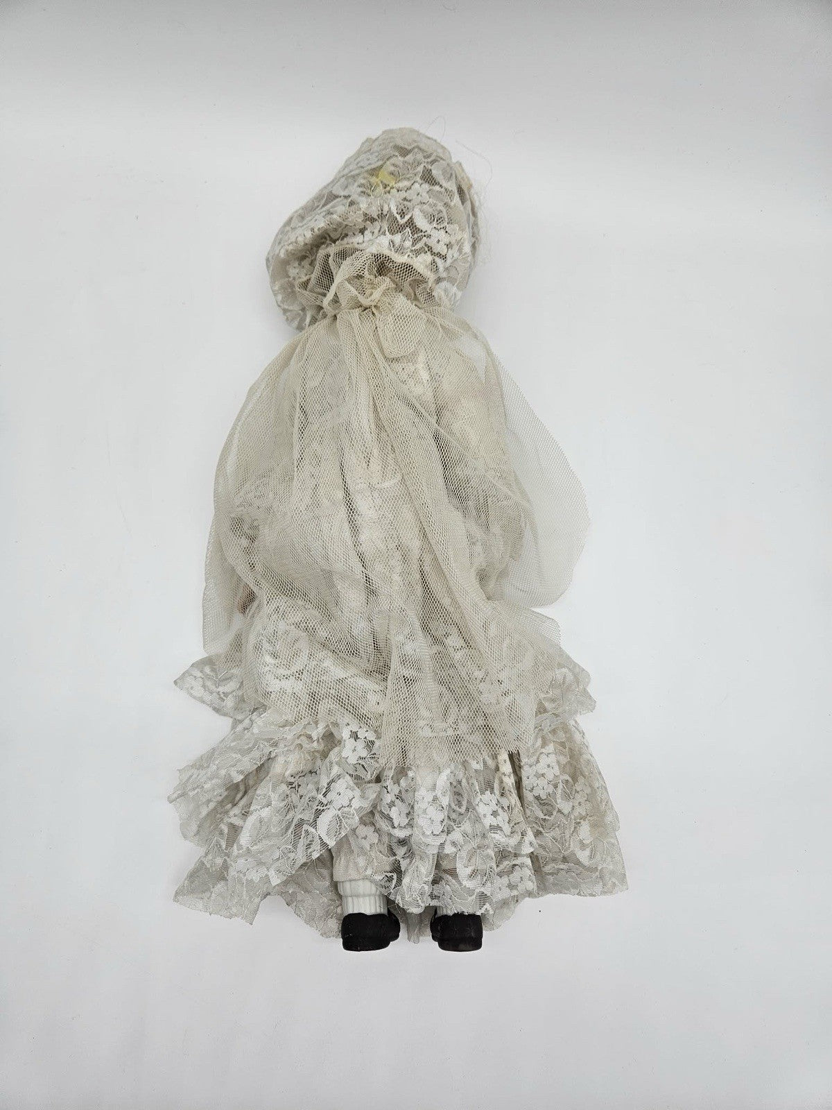 Vintage 1977 Albert E. Price Porcelain Bride Doll