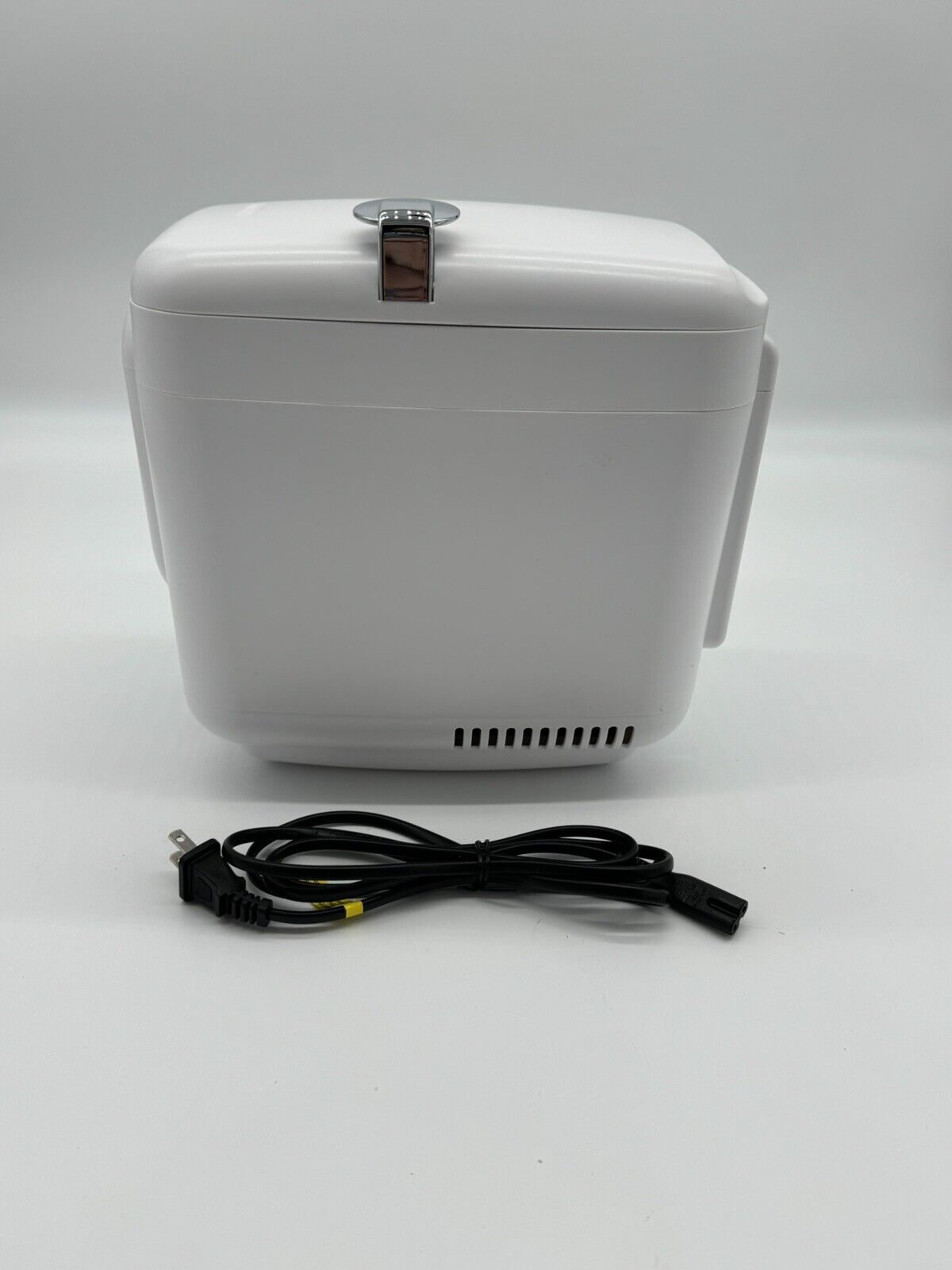 CROWNFUL Mini Fridge,4Liter/6 Can Portable Cooler and Warmer Personal Fridge