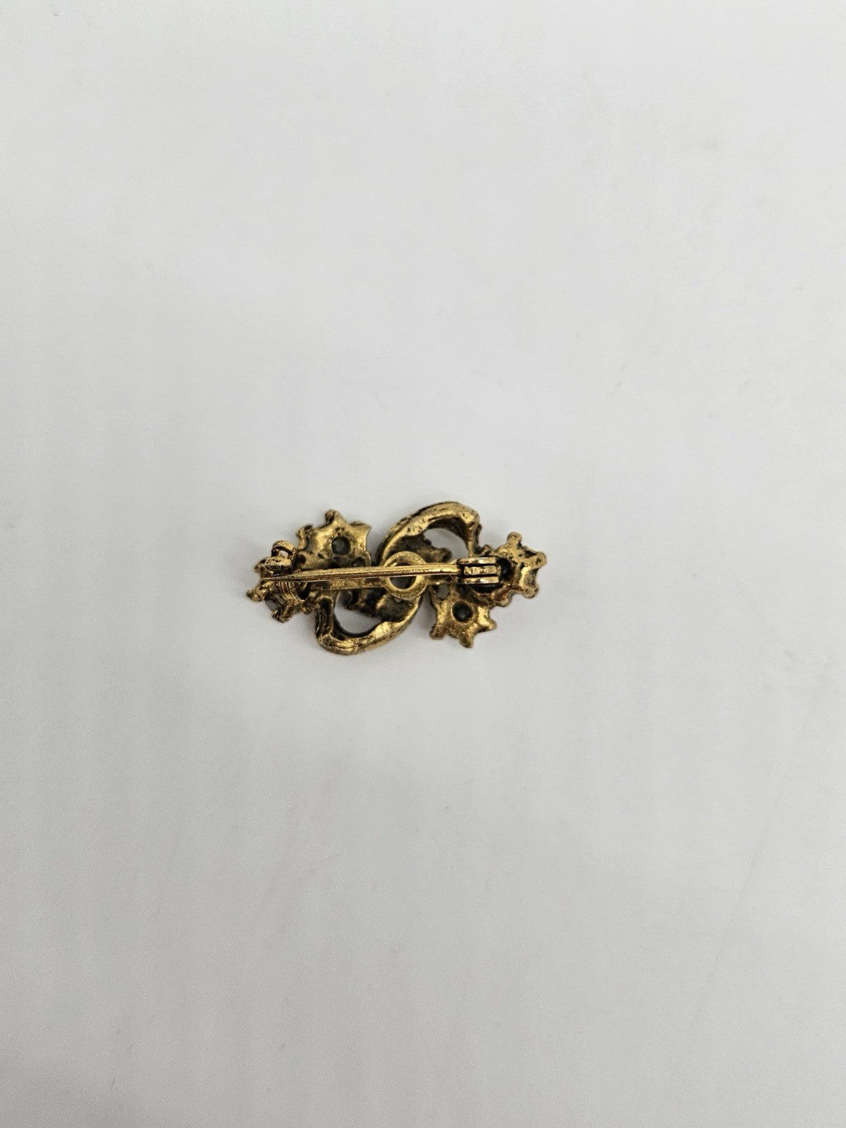 Vintage 50’s Gold Tone Iridescent AB Rhinestone Flower Bouquet Brooch Pin 1.25”