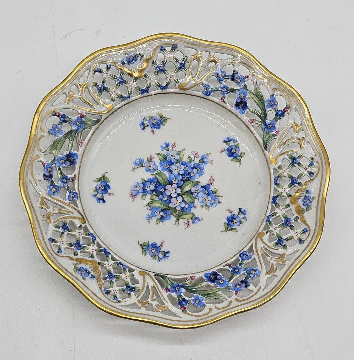 Forget Me Not Blue Flowers Reticulated Plate Schumann Arzberg Chalet 9 in.