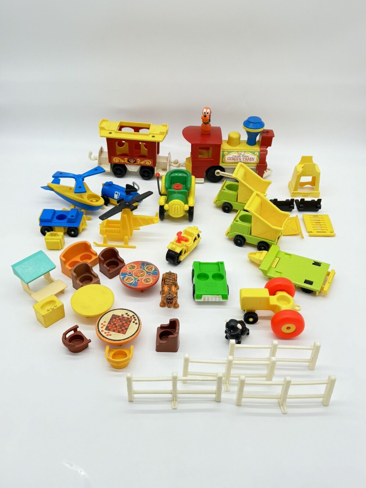 Huge Lot Of Vintage Fisher Price Little People Furniture, Cars, Trains, Ect