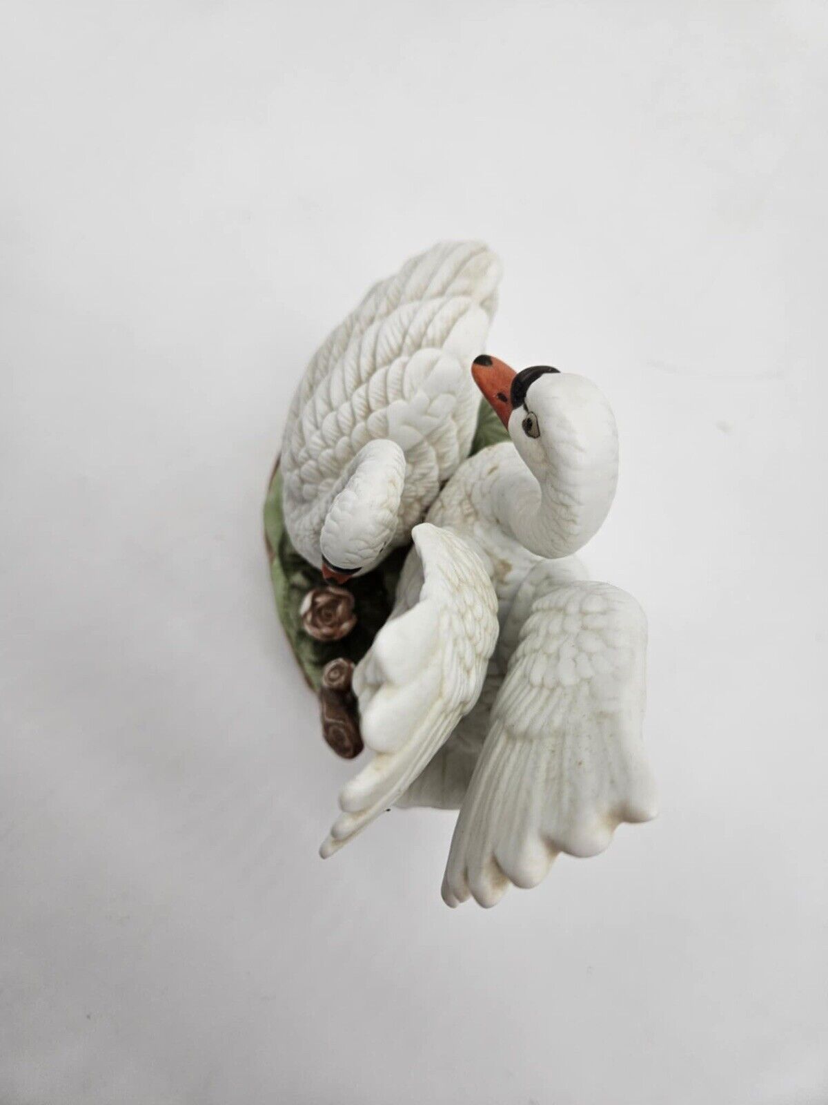 Porcelain double white swan music box "Those Were The Days" excellent condition