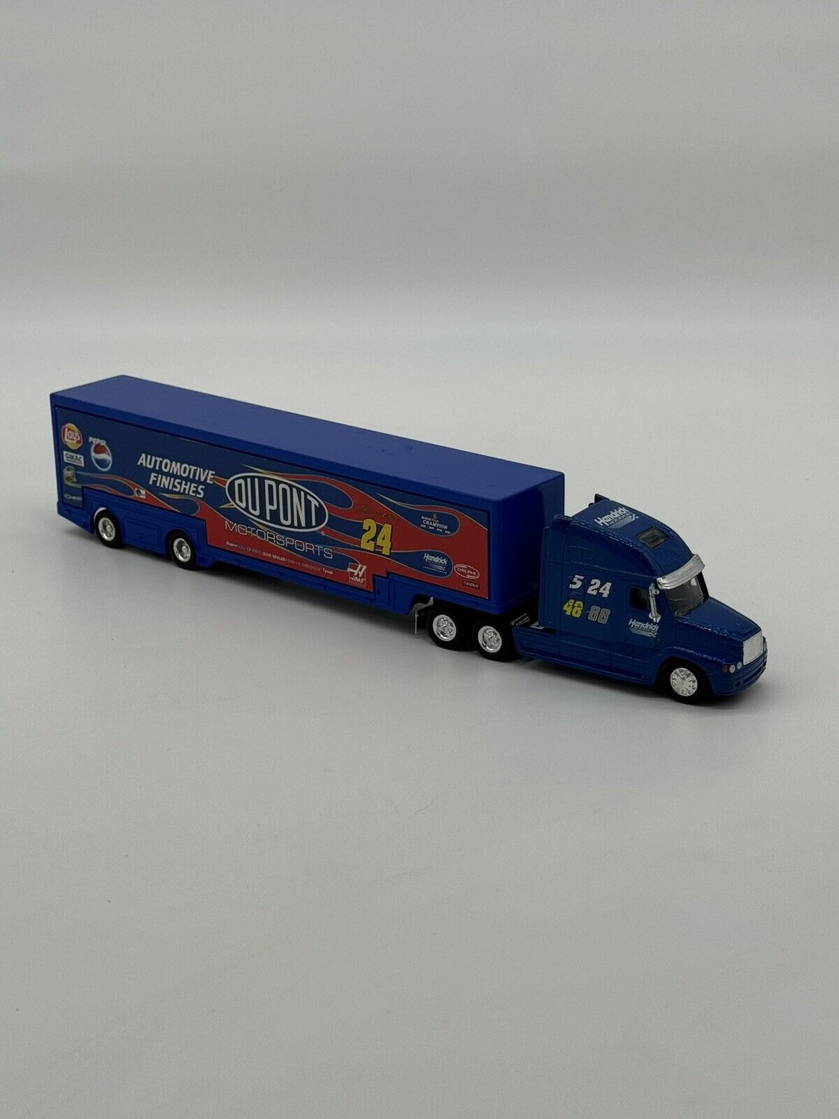 RARE 1:64 Diecast 2001 KELLOGG'S Race Transporter NASCAR DuPont #24 Jeff Gordon