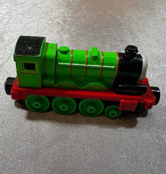 Thomas The Train Engine HENRY DieCast Metal Thomas & Friends Magnetic VTY 003