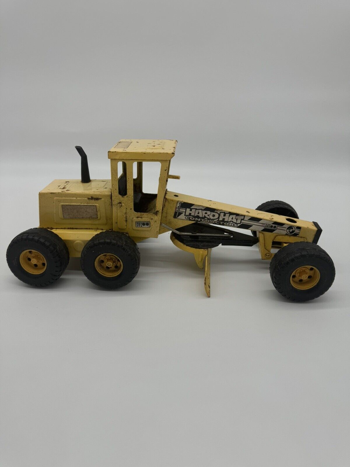 Funrise Hard Hat VINTAGE Road Grader Pressed Steel 1/16 scale toy