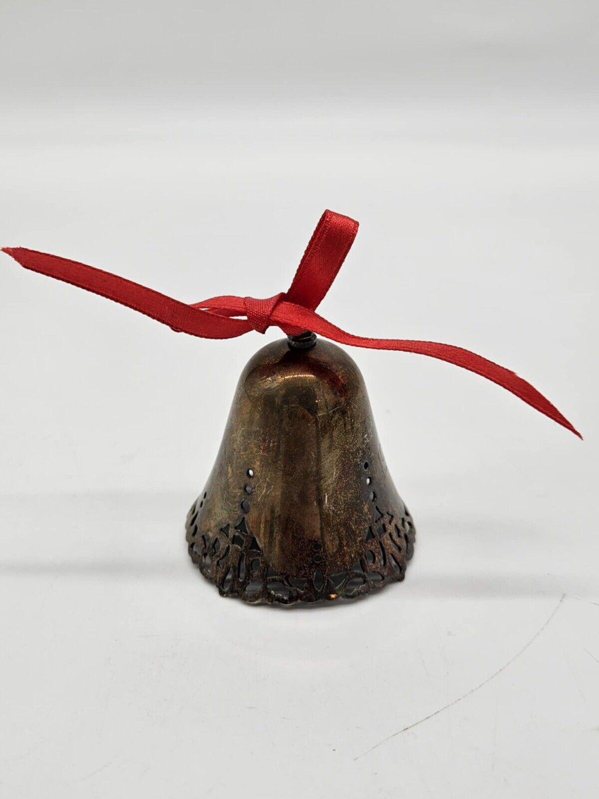 Vintage 1990s BRASS BELL ORNAMENT Christmas Filagree Lace Detail 2"