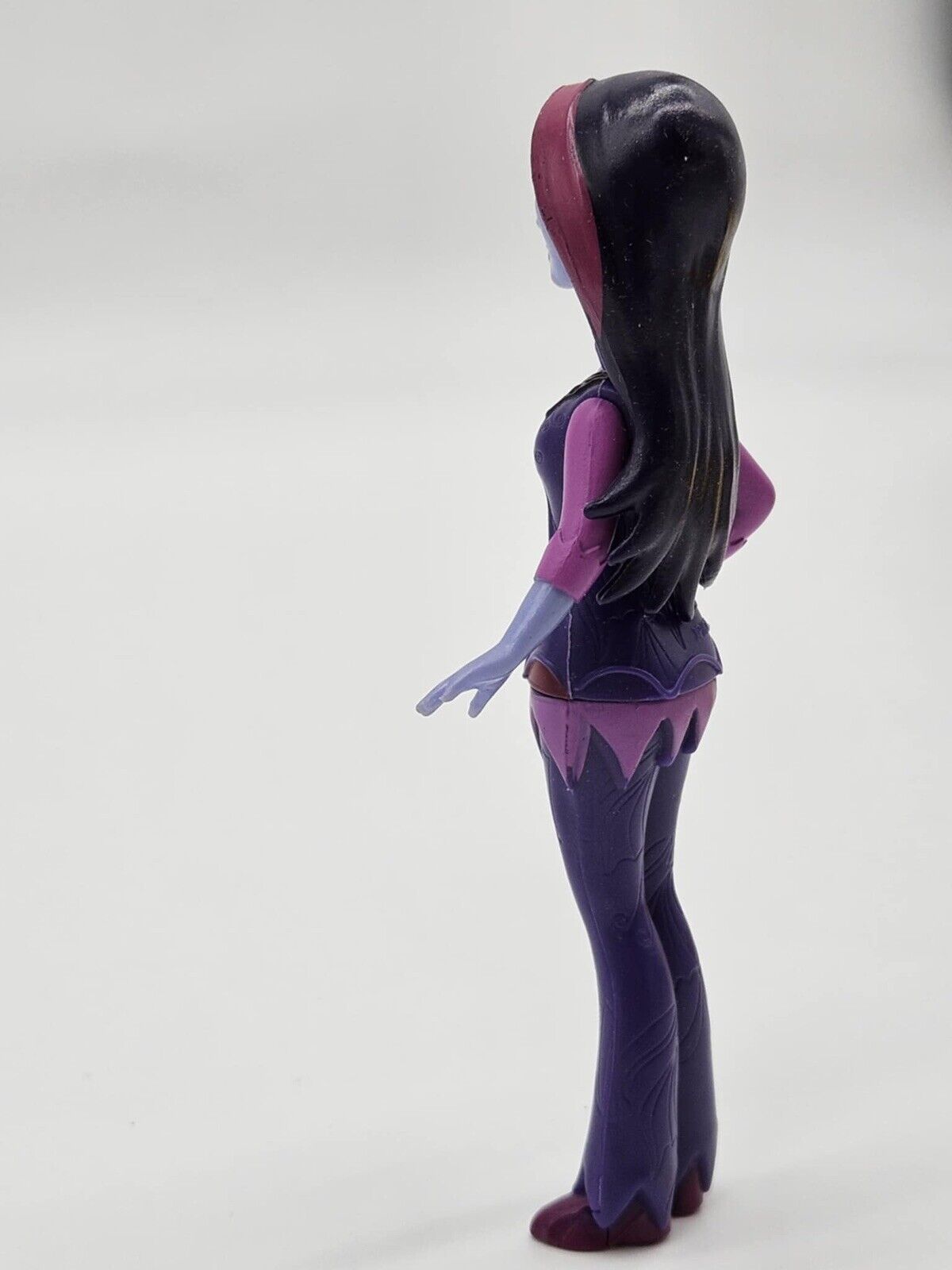 Disney Vampirina Oxana Hauntley Vee's Mom Mother 5" Action Figure Toy Just Play