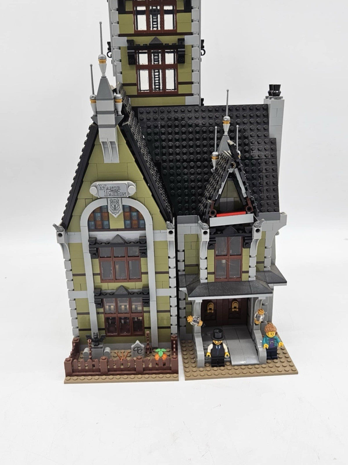 Lego 10273 - Haunted House - RETIRED- 2020 - Build Complete w/ Box & Instruction
