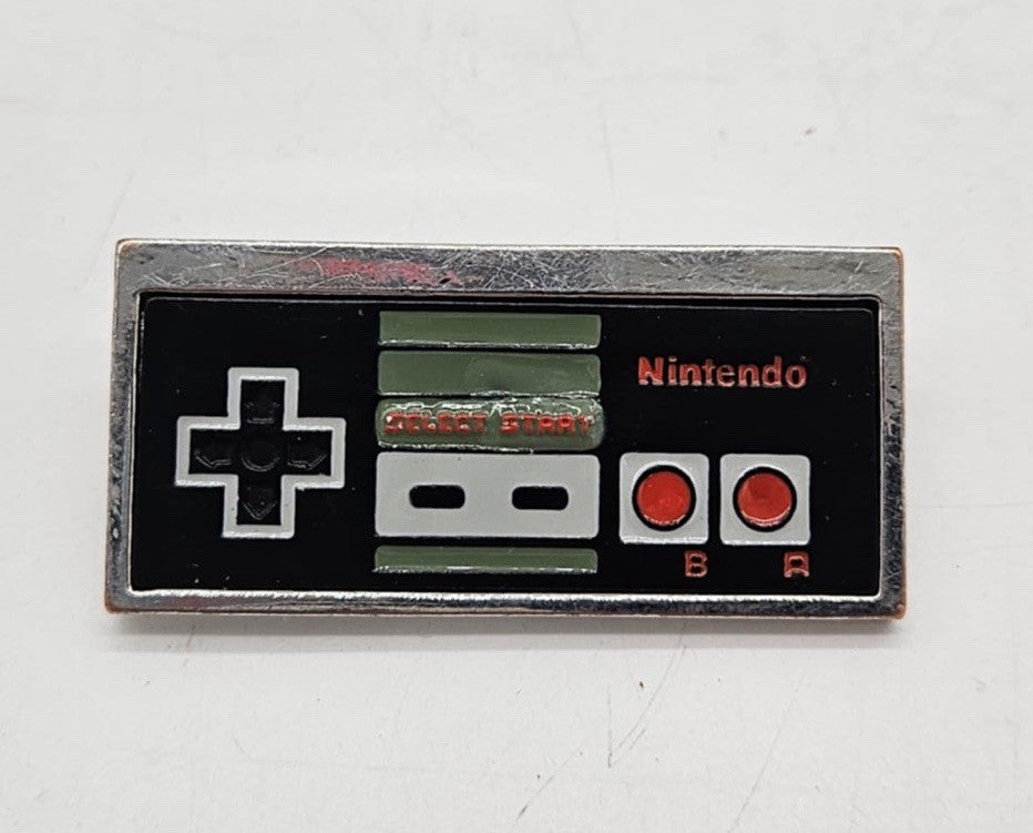 Original Nintendo controller Fashion Pin