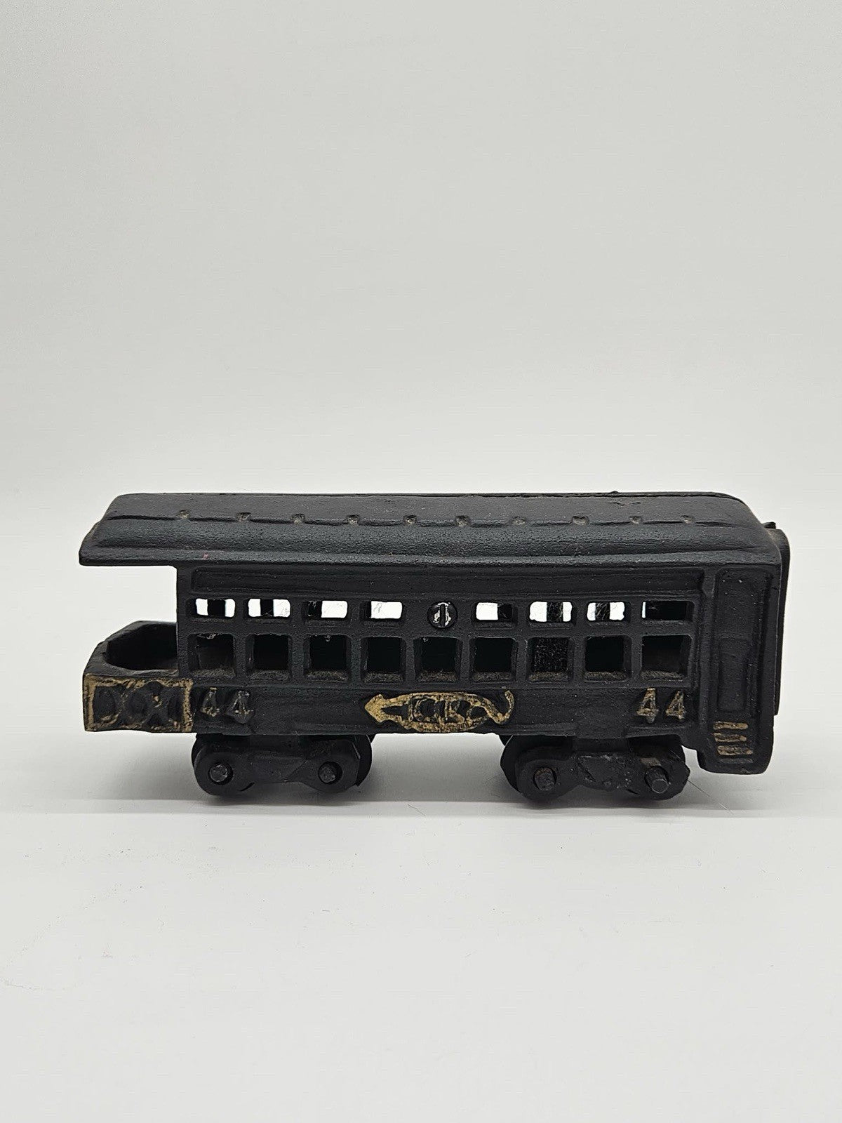 44 Black Cast Iron Train Passenger/Caboose Car Vintage 7.5 x 3.5 n