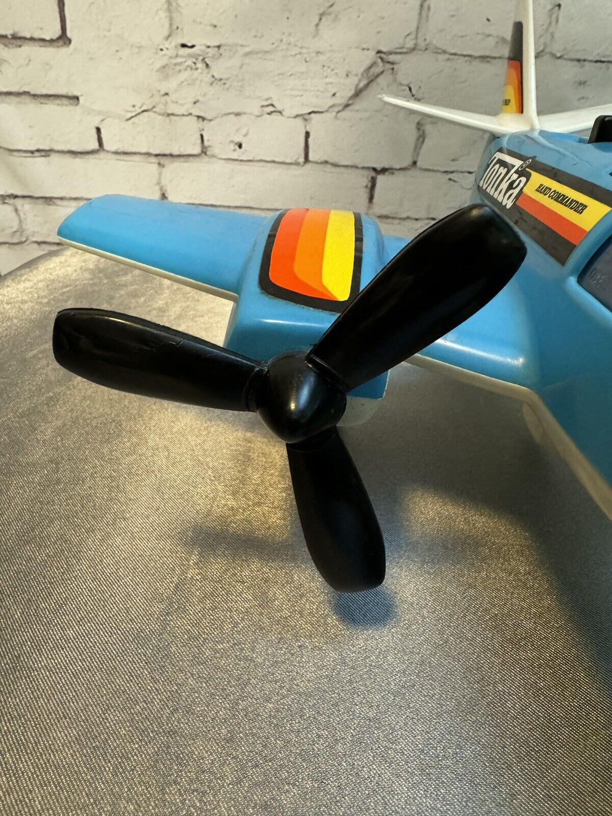 TONKA HAND COMMANDER TURBOPROP TWIN ENGINE AIRPLANE 1970s FULLY FUNCTIONAL