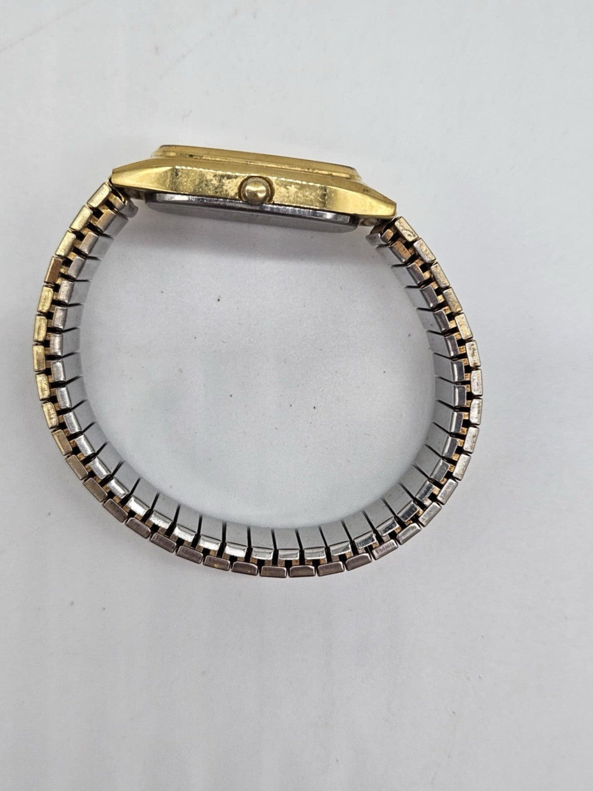 Vintage Nelsonic Quartz Watch Men Gold Tone Diamond Day Date Stretch