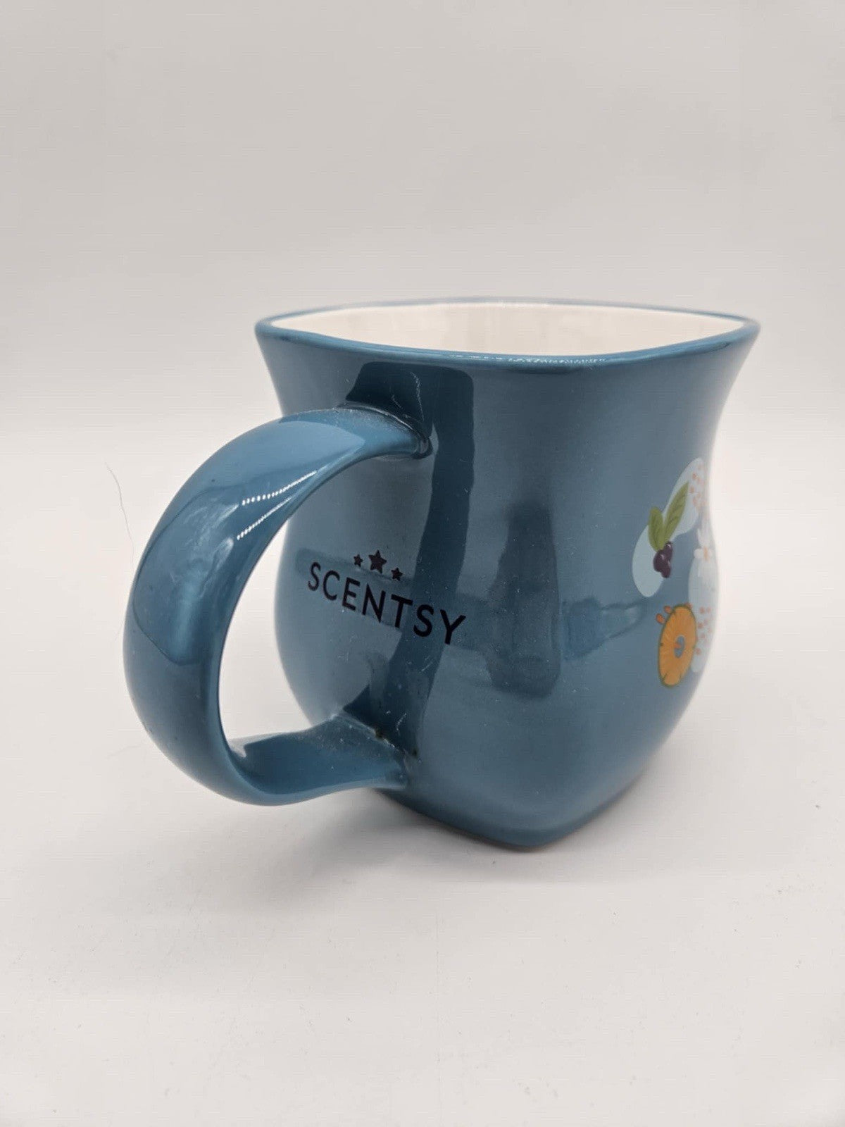 Scentsy  Classic Curve Mug  ~  16 Oz. Very rare One