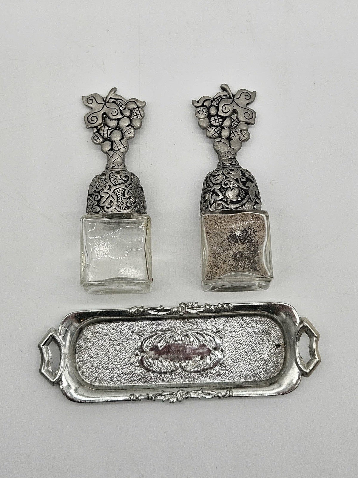 GANZ Pewter and Clear Glass Leaf and Grape Salt and Pepper Shakers With Holder