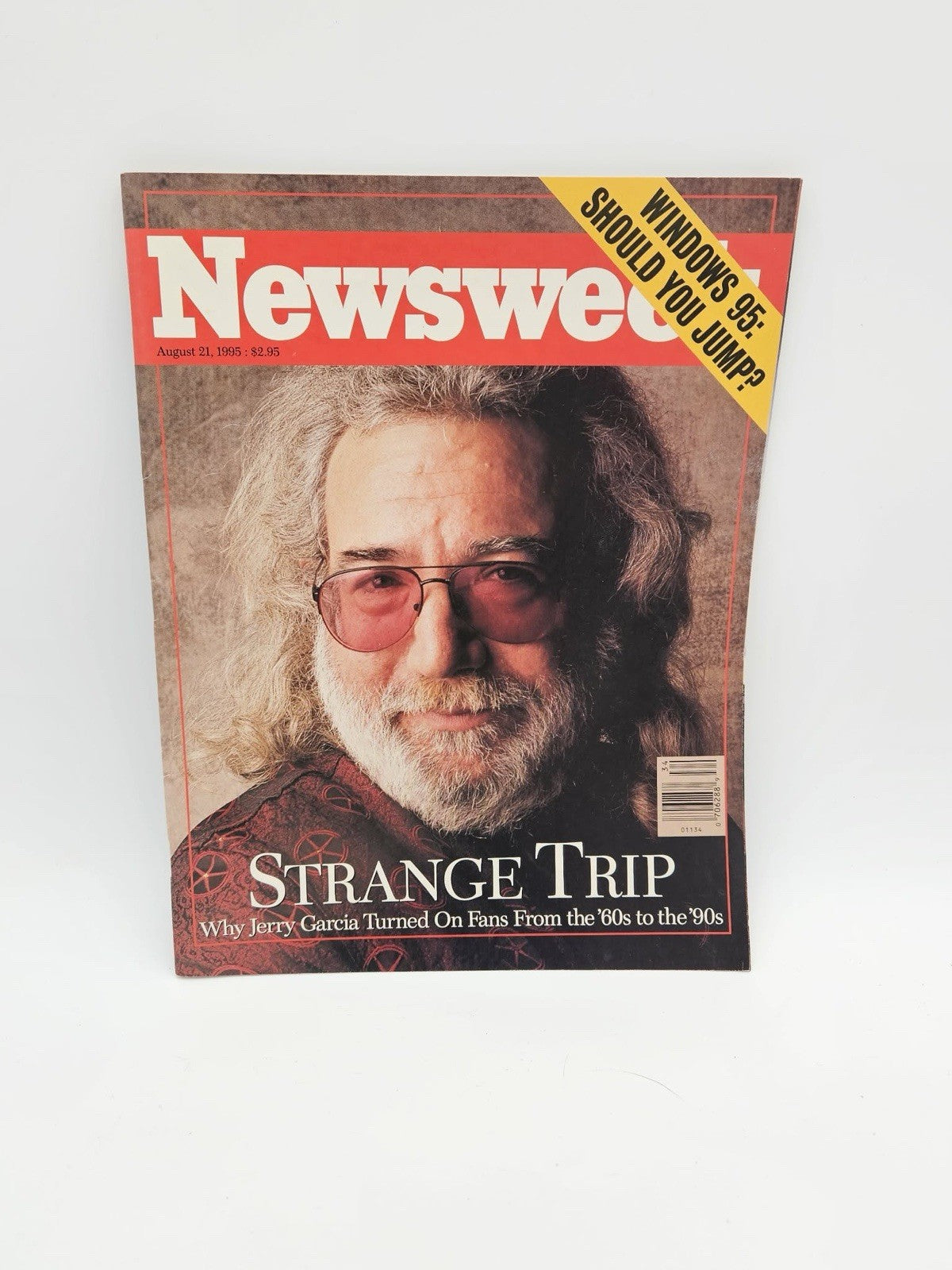 8/21/95 issue of NEWSWEEK magazine  JERRY GARCIA cover