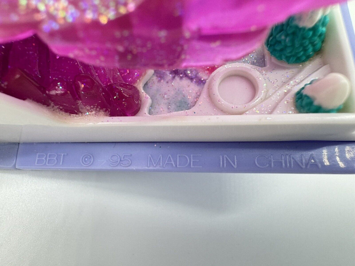 Polly Pocket Vintage 1995 Sparkle Snowland Enchanted Storybook Almost Complete