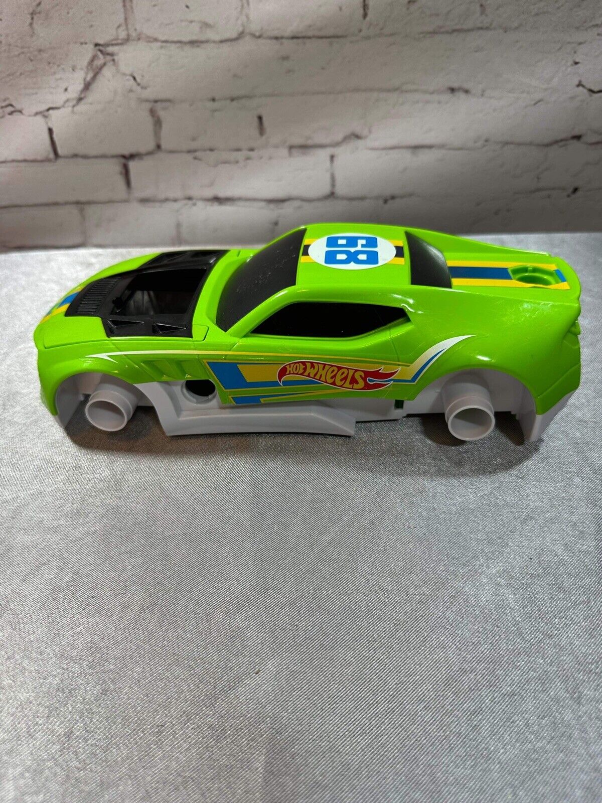 Hot Wheels Ready To Race Car Builder Set /toy/customize/play/tools 95% Complete