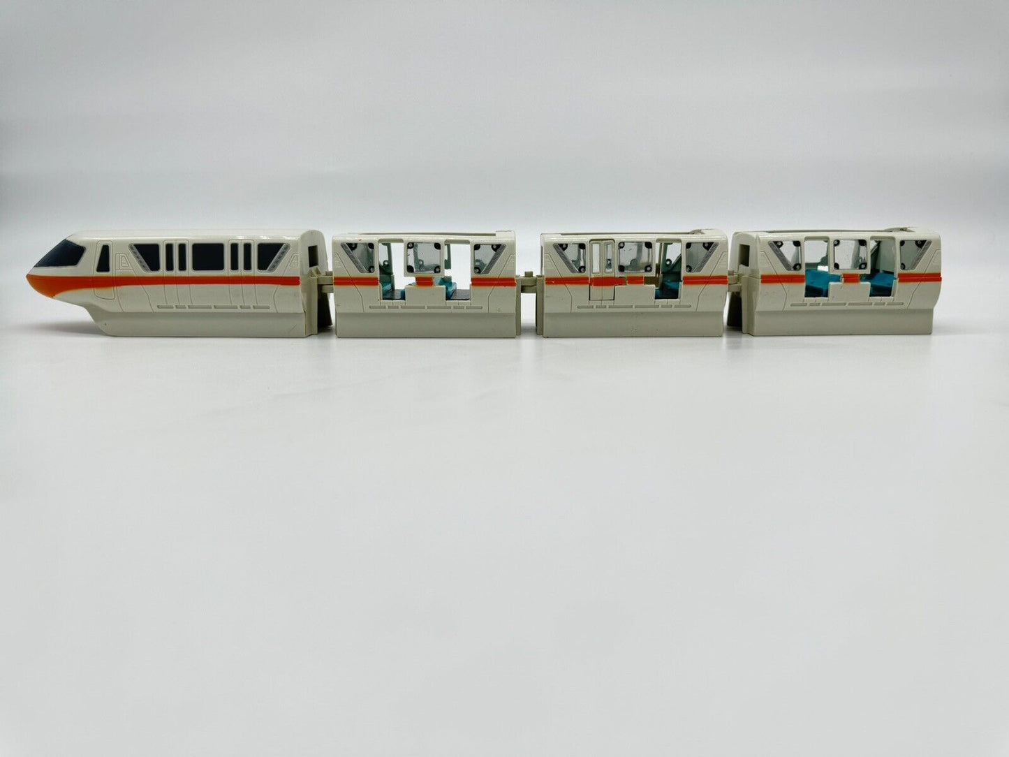 WALT DISNEY WORLD MONORAIL RARE ORANGE LINE TRAIN Die-cast Not Powered 4 Cars