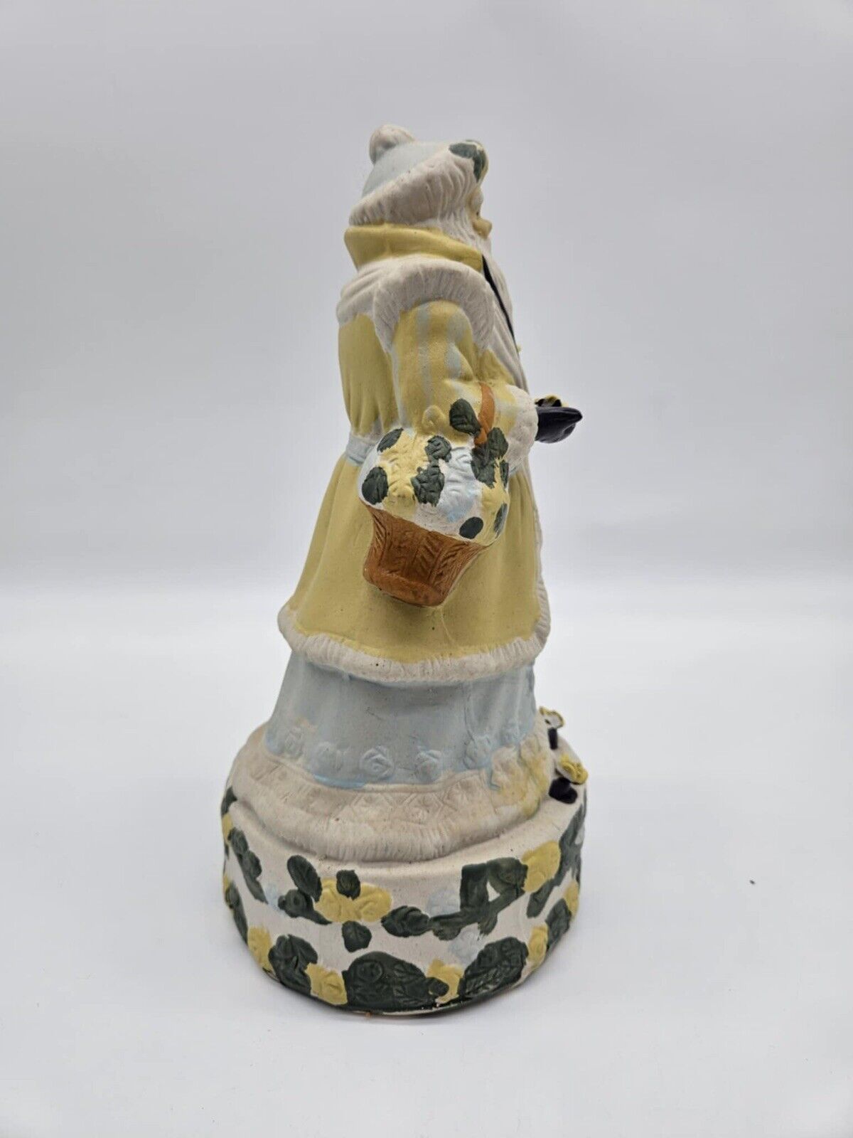 Music Box Victorian Santa Claus Cream Outfit Swan Figurine Porcelain