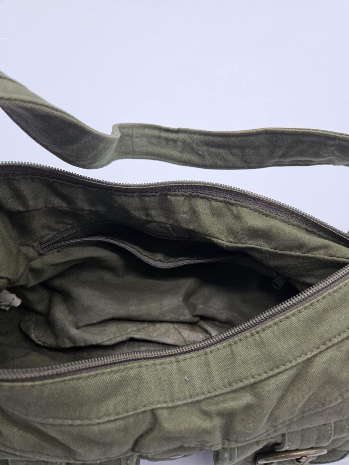 Olive Green Travel Purse Medium Shoulder Many Pockets Nylon Wallet Compartment