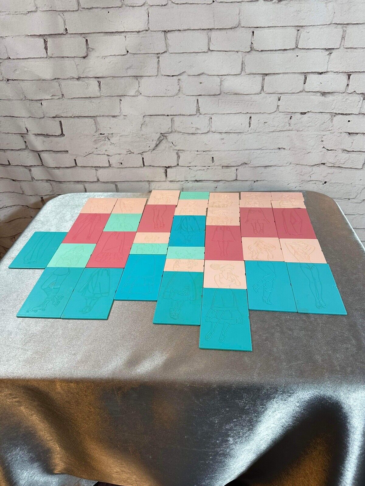 Vintage 1978 Tomy Fashion Plates Double Set of 38 Plates w Holder- Design- Model