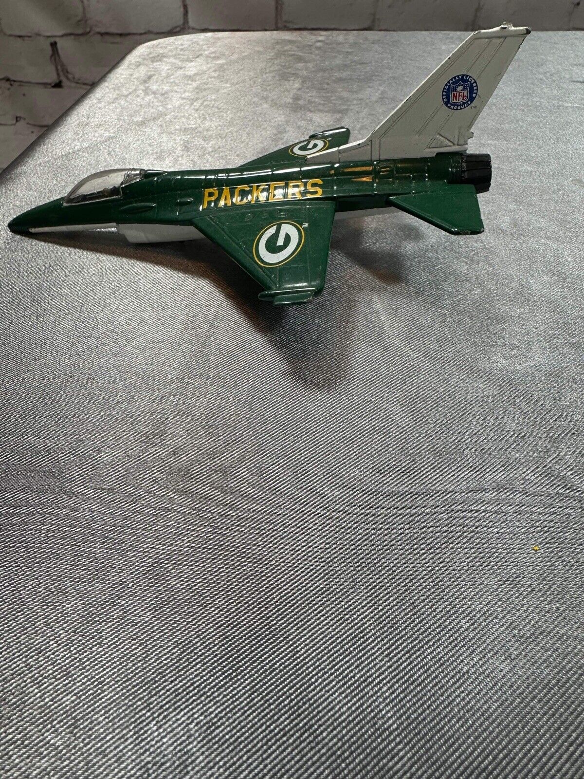 Green Bay Packers 1999 ERTL Metal Jet Plane Green 