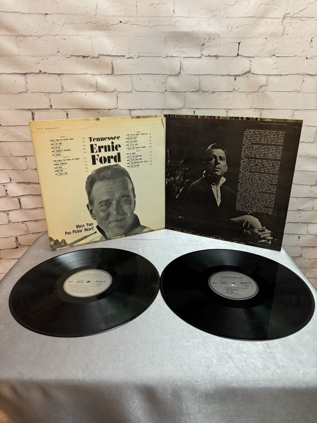 Tennessee Ernie Ford Vinyl - I Love You So Much It Hurts Me - Pickwick  1967