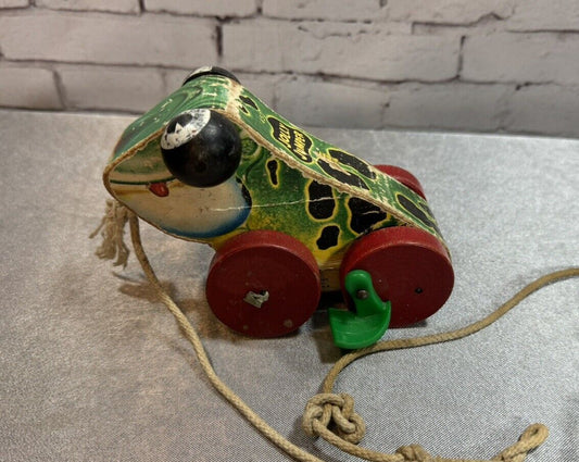 Vintage 1950s Fisher Price Jolly Jumper Frog Wood Pull Toy #450 Approx 6" VTY