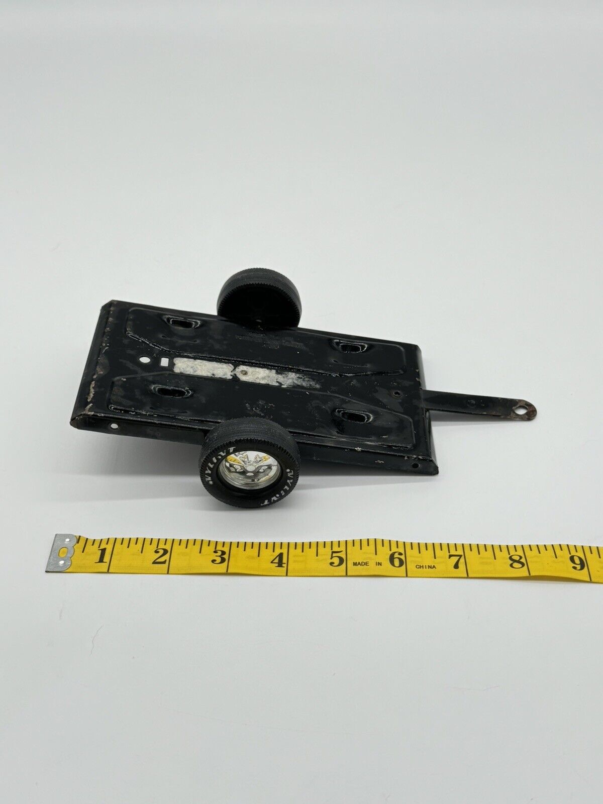 VINTAGE NYILNT METAL SHORT & LOW FLAT BED TRAILER