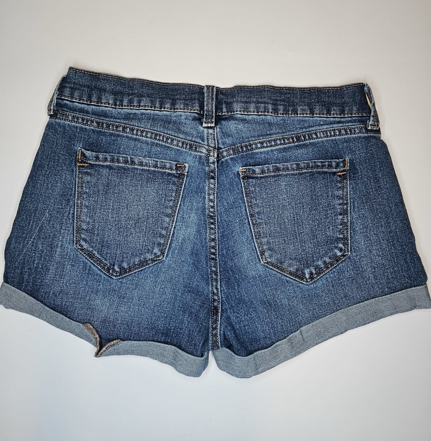 DKNY Boyfriend Denim Shorts Women’s Size 4 Cuffed Mid Rise Blue Jean Shorts