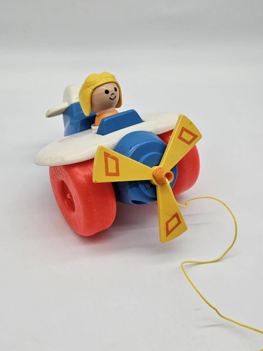 Vintage Fisher Price LITTLE PEOPLE 1980 AIRPLANE PULL TOY Pilot Toddler Plane