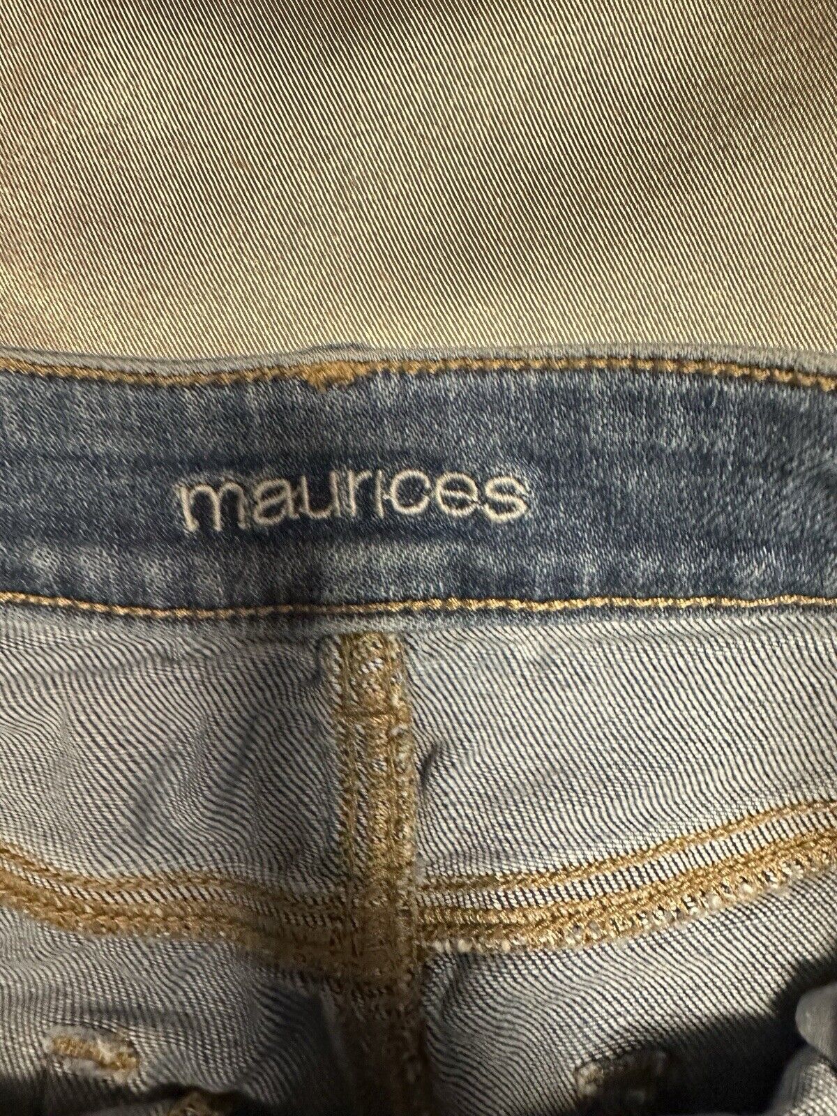 CUTE! Maurices Womens Denim Skirt  Size 8 WCLTH 001