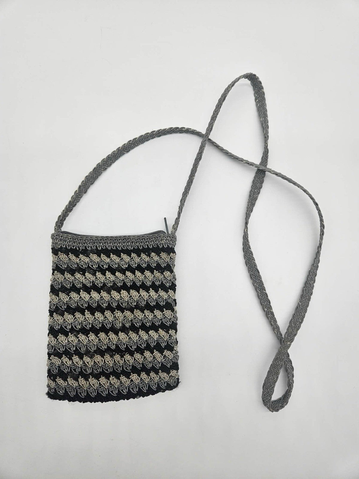 Vintage Woven Macrame Crossbody Shoulder Bag Gray Black Boho Purse